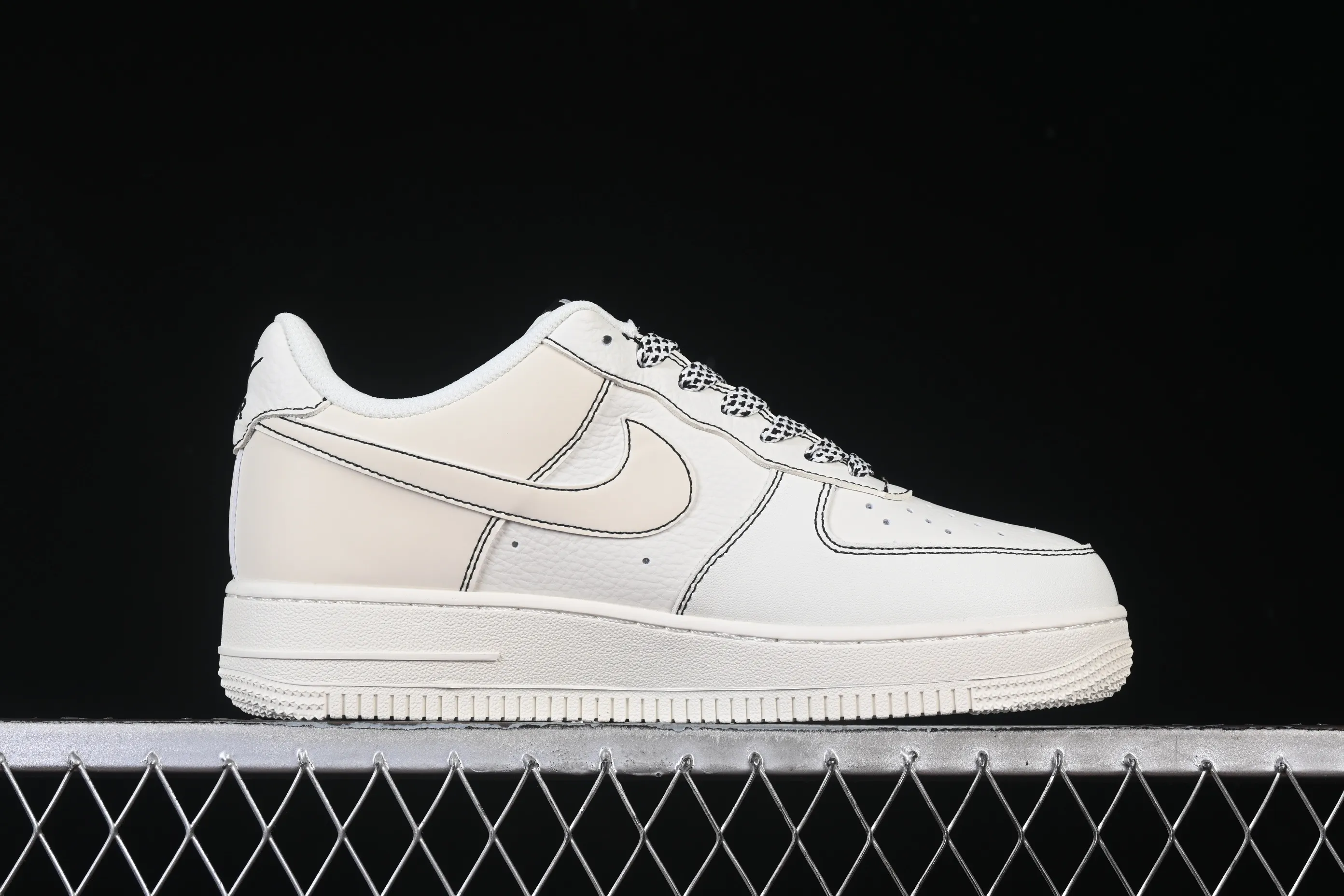 All Categories Nk Air Force 1 Air Force Series Nk Air Force 1 Low Air Force Low Nike Air Force 1'07 Low Beige and Black Line Air Force One Low Casual Shoes CS5288-032
